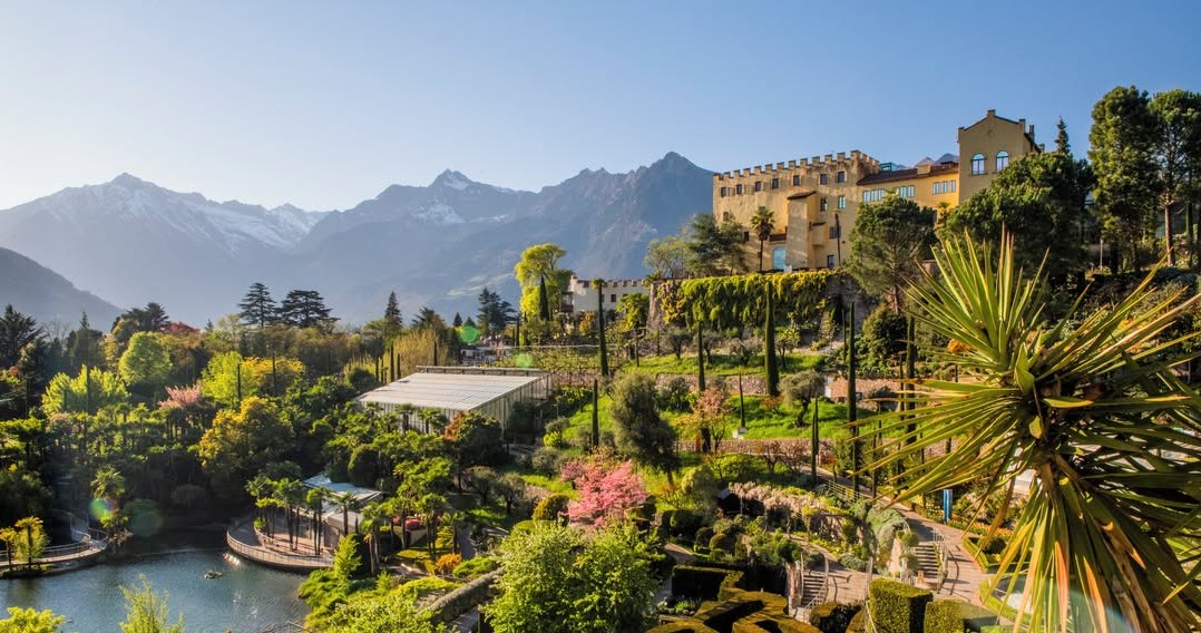 В садах замку Трауттмансдорф можна провести спокійний день на свіжому повітрі /Domena publiczna