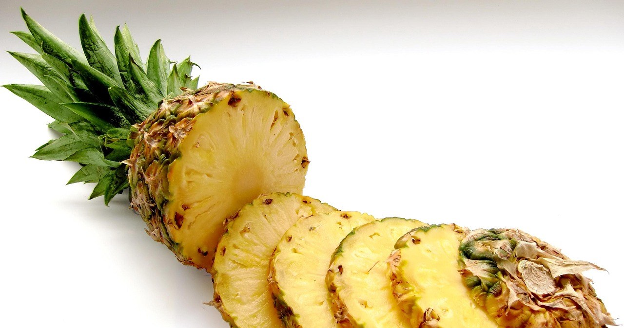 В складі ананаса - фермент бромелайн, який покращує травлення та зменшує запалення в організмі /pixabay.com