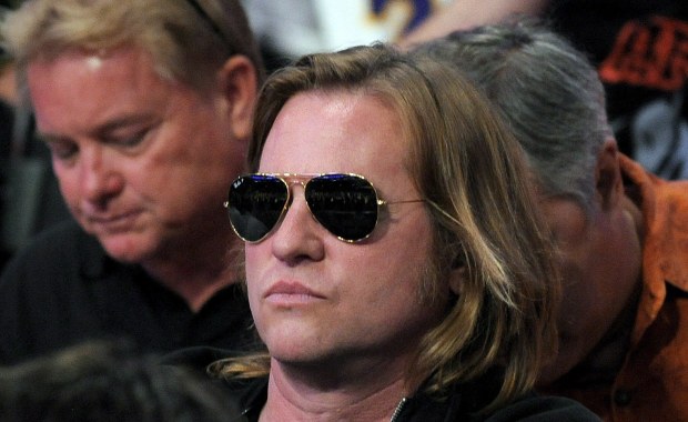 Val Kilmer "zagrał" w filmie po śmierci. Efekt AI 