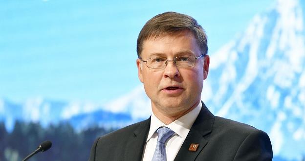 Valdis Dombrovskis, wiceprzewodniczący KE /AFP