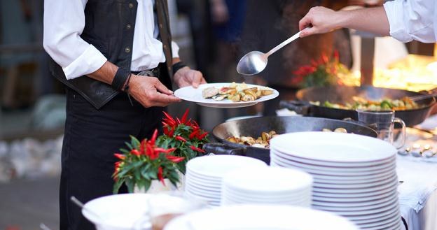 VAT w branży gastronomicznej w Szwecji zostanie od 1 stycznia 2012 r. obniżony z 25 do 12 proc. /&copy; Panthermedia