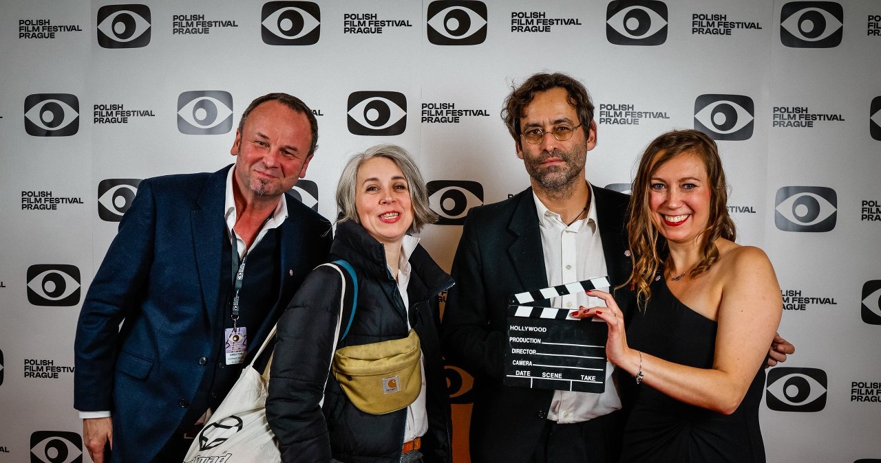 Vavřinec Menšl, dwójka prowadzących otwarcie festiwalu oraz Agnieszka Kadeřábek, fot. Kasia Klimkowska /materiały prasowe