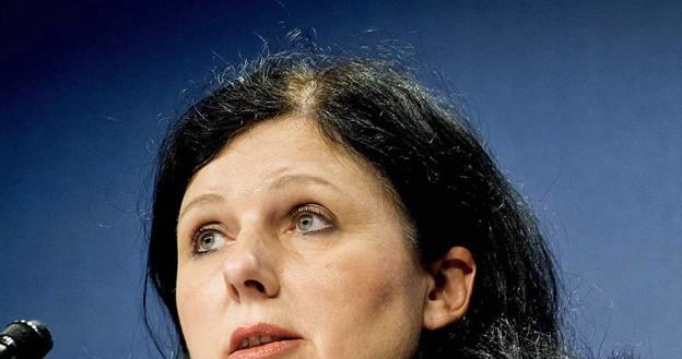 Vera Jourova, komisarz UE ds. konsumentów /AFP