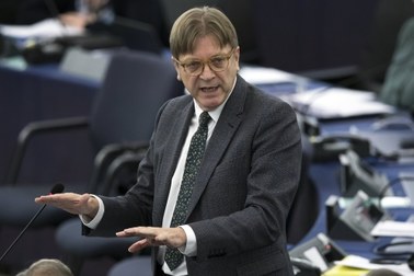 Verhofstadt krytykuje Czarneckiego. "Nie wykorzystał pan szansy, by przeprosić Różę Thun"