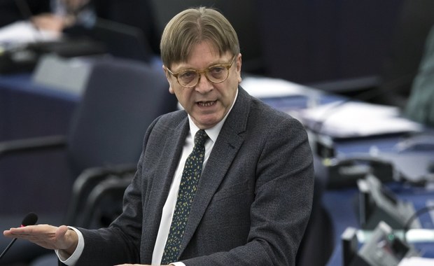 ​Verhofstadt niewinny, Czarnecki może zostać ukarany. W PE znaleziono odpowiedni paragraf