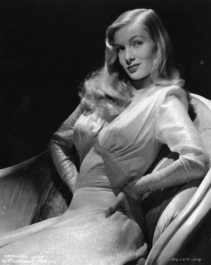 Veronica Lake w 1945 roku /Reproduction by Transcendental Graphics /Getty Images