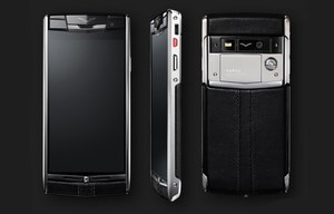 Vertu Signature Touch - dobrze wyposażony smartfon za 34 tys. zł
