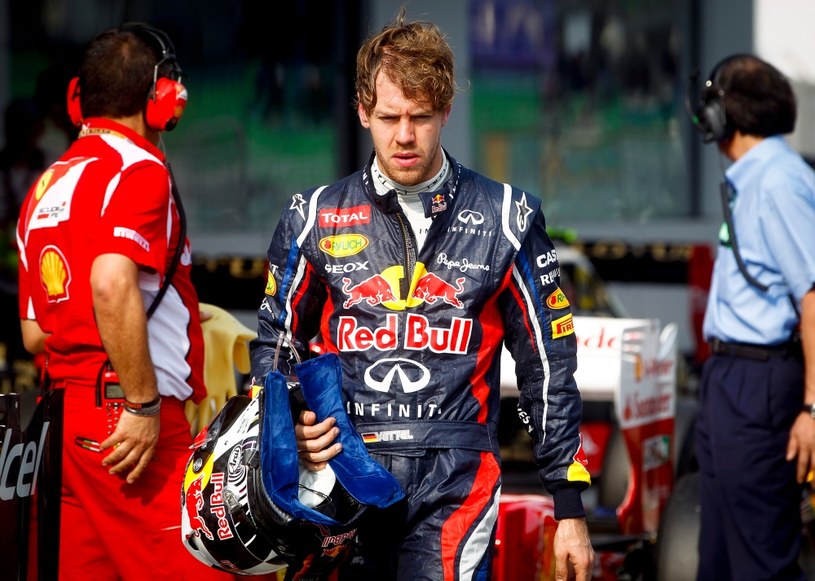 Vettel nie ma powodów do zadowolenia /PAP/EPA