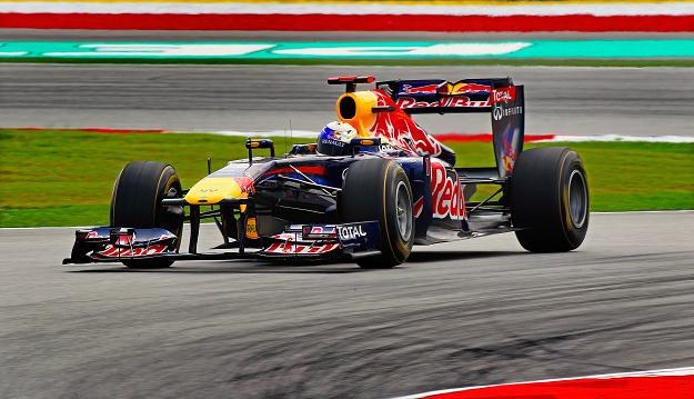 Vettel wystartuje z pole position /PAP/EPA