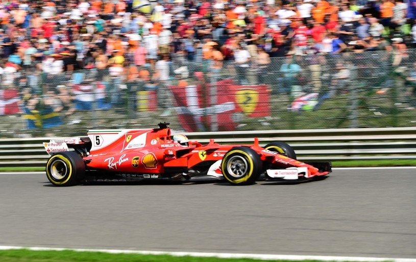 Vettel zostaje w Ferrari /AFP