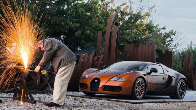 Grand Sport Venet - kolejny unikatowy Veyron Veyron Grand Sport - czyli wersja roadster - waży 1990 kg, o 102 kg więcej od odmiany coupe. /Bugatti