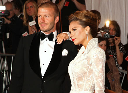 Victoria Beckham z mężem Davidem - fot. Stephen Lovekin /Getty Images/Flash Press Media