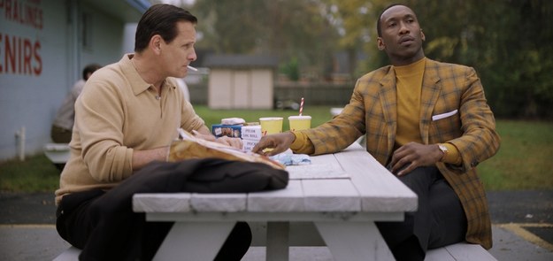 Viggo Mortensen i Mahershala Ali na planie filmu "Green Book" / 	Photoshot    /PAP/Photoshot