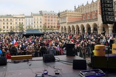 VIII Ogólnopolskie Śpiewanie Biało-Czerwonych Przebojów z RMF FM