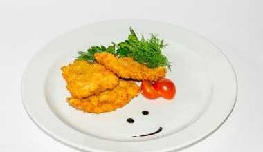 Використовуйте для відбивних замість панірувальних сухарів. Будуть хрумкі, як горішки