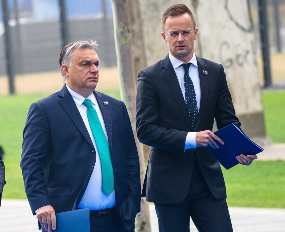 Viktor Orban i Peter Szijjarto /Shutterstock