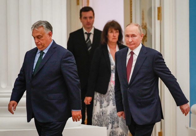 Viktor Orban i Władimir Putin /YURI KOCHETKOV /PAP/EPA