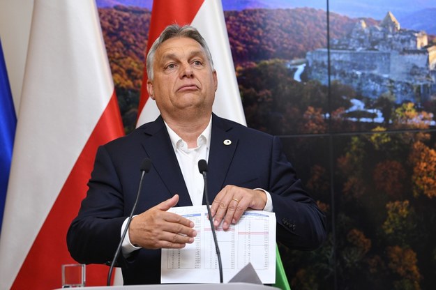 Viktor Orban podczas konferencji prasowej / 	Radek Pietruszka   /PAP