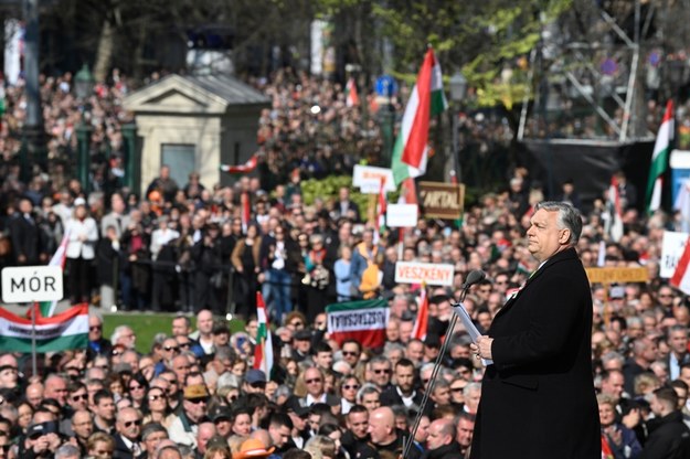 Viktor Orban /Szilard Koszticsak /PAP/EPA