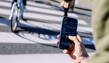 VISHING: TAK SIĘ KRADNIE