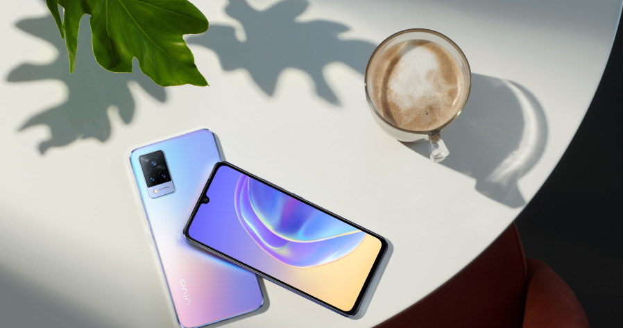 vivo V21 5G /materiały prasowe