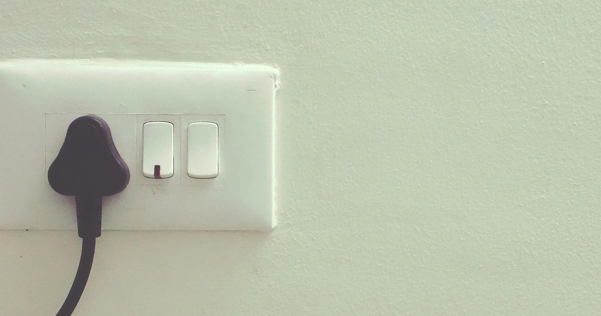 Візьміть за правило витягати з розетки прилади, які не використовуєте в даний момент - це суттєво зекономить витрати за рахунками /pixabay.com