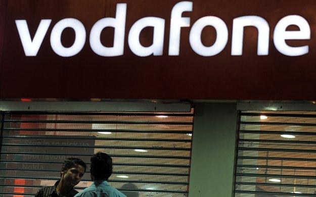 Vodafone dopuściło do wycieku danych milionów klientów /AFP