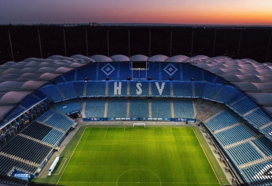 Volksparkstadion Hamburg /Shutterstock