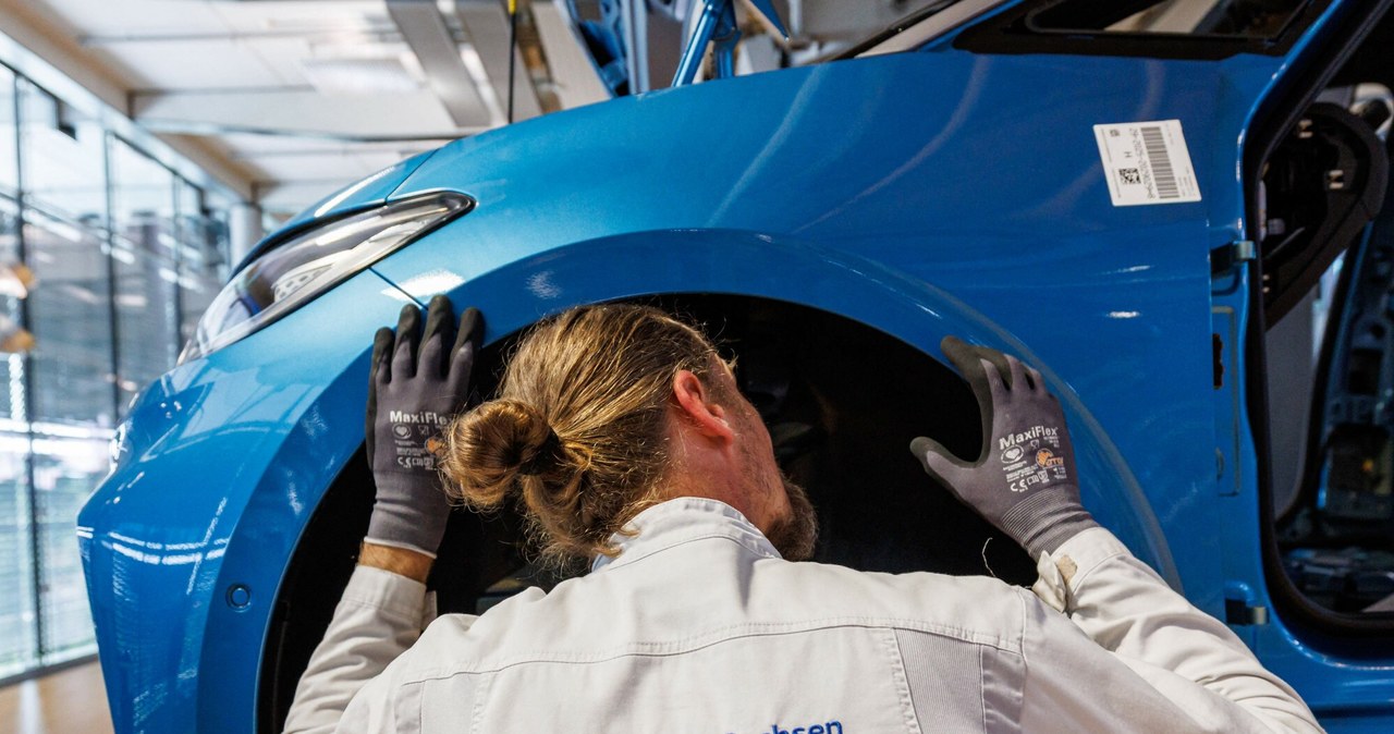 Volkswagen Automobile szuka pracowników /JENS SCHLUETER/AFP/East News /East News