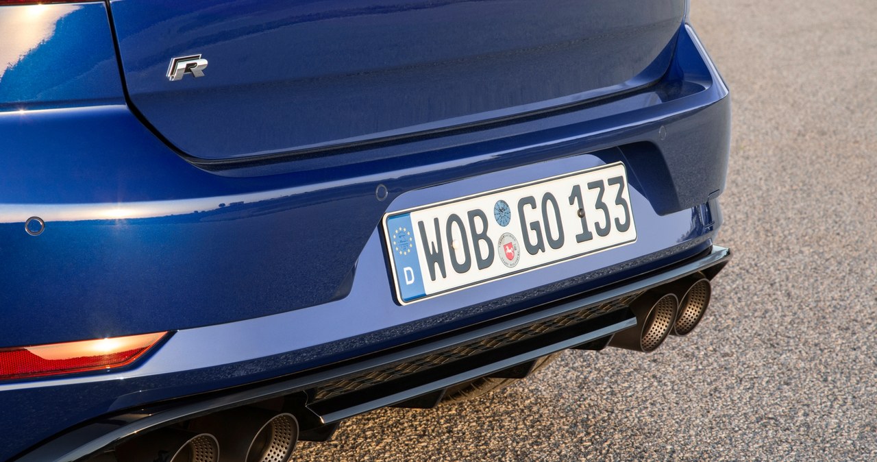 Volkswagen Golf R z wydechem Akrapoviča /Informacja prasowa