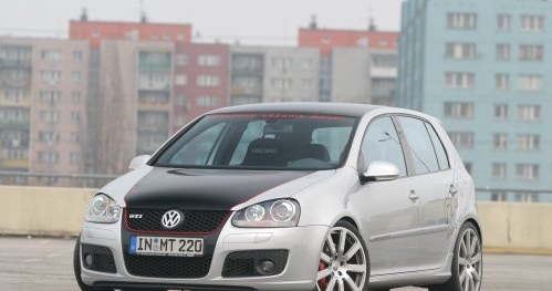 Volkswagen Golf V z silnikami 2.0 TFSI (200 KM i 230 KM) /Motor