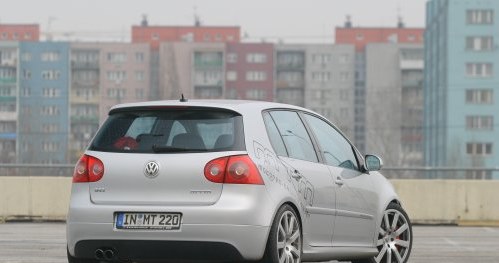 Volkswagen Golf V z silnikami 2.0 TFSI (200 KM i 230 KM) /Motor