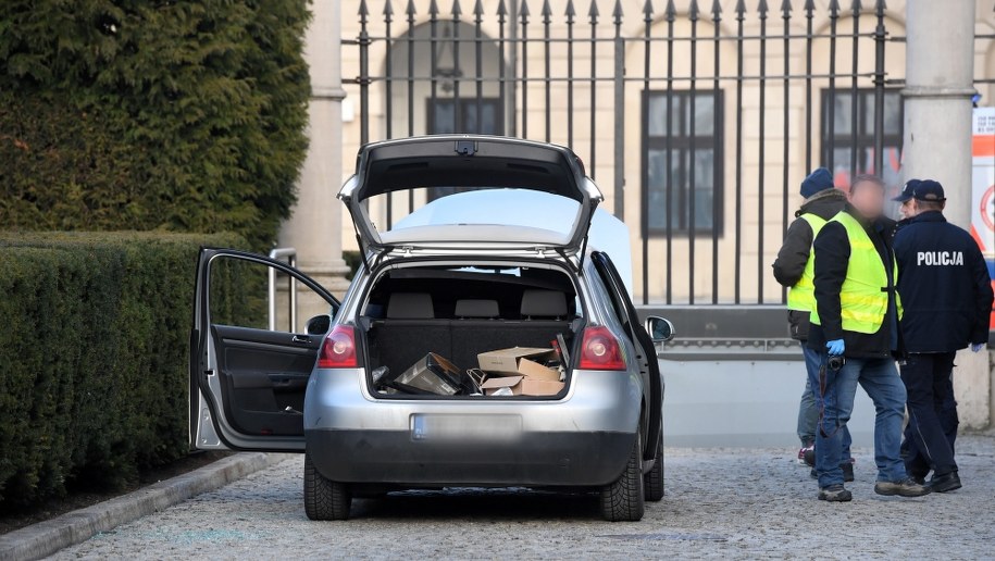 Volkswagen, którym jechał 36-latek /Radek Pietruszka /PAP