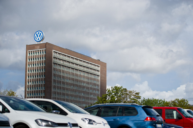 Volkswagen okazał się najbardziej zadłużoną firmą /Getty Images