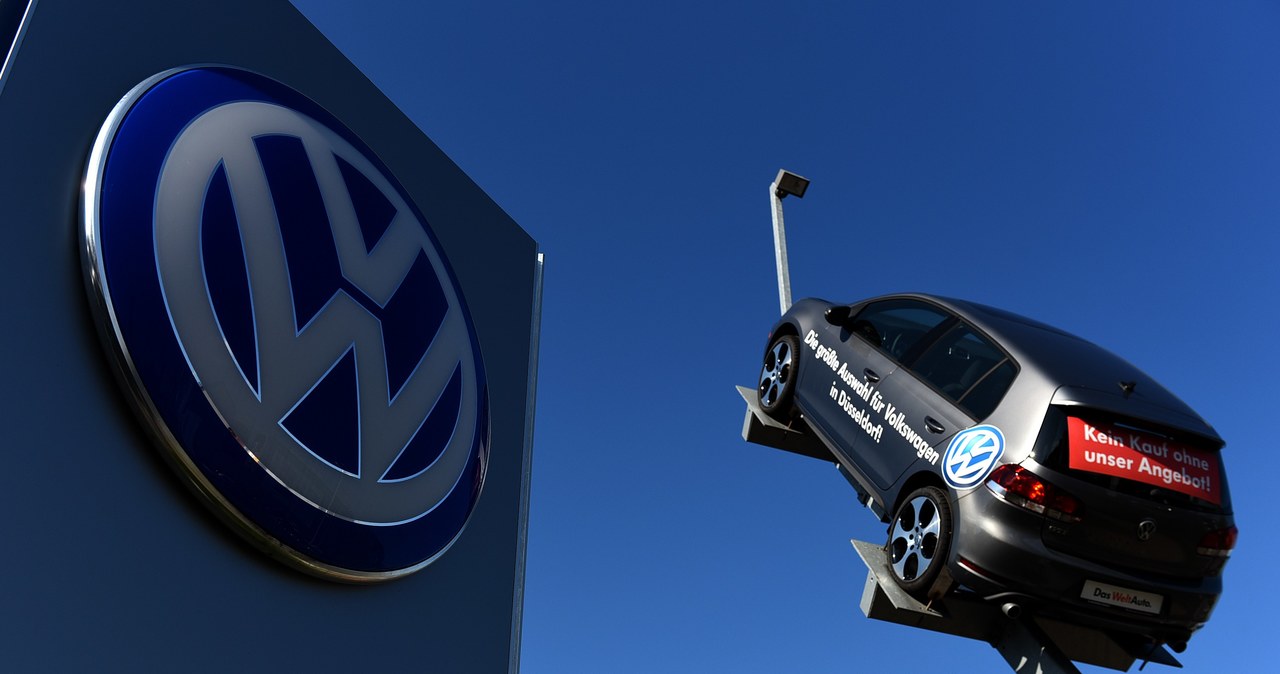 Volkswagen potrzebował dobrych informacji jak kania dżdżu... /AFP