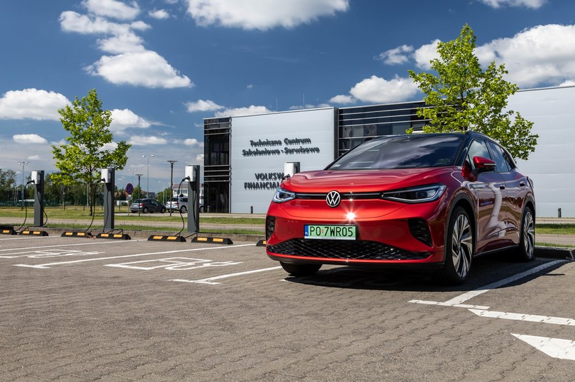 Volkswagen sprzedał w 2021 roku dwa razy więcej "elektryków" niż rok wcześniej. /Volkswagen Group Polska /materiały prasowe