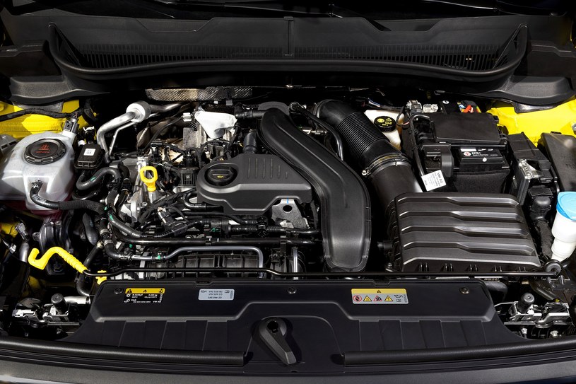 Volkswagen T-Cross po liftingu jest dostępny z benzynowymi silnikami o mocy od 95 do 150 KM /materiały prasowe