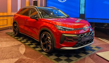 Volkswagen T-Roc urósł, ma bogate wyposażenie i paletę napędów. Jeden minus