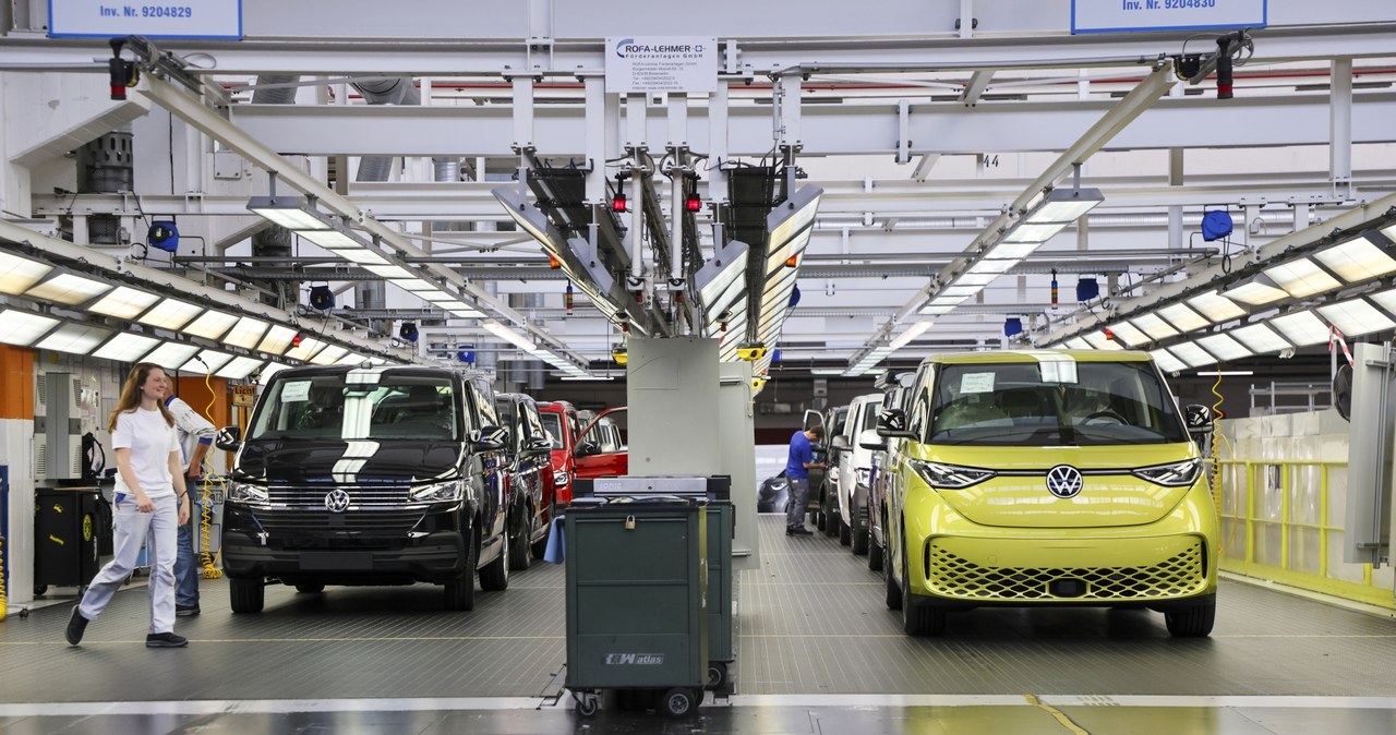 Volkswagen to światowy gigant, przed którym stoi szereg potężnych wyzwań /Getty Images