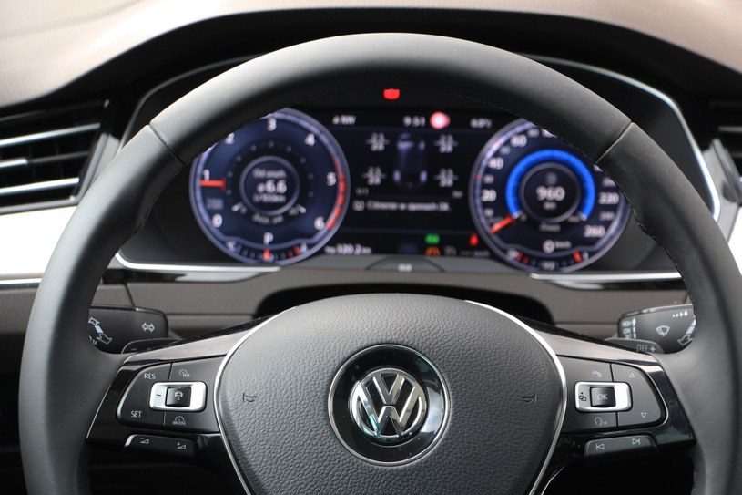 Volkswagen wciąż boryka się z problemami związanymi z aferą spalinową, ale radzi sobie nieźle /INTERIA.PL