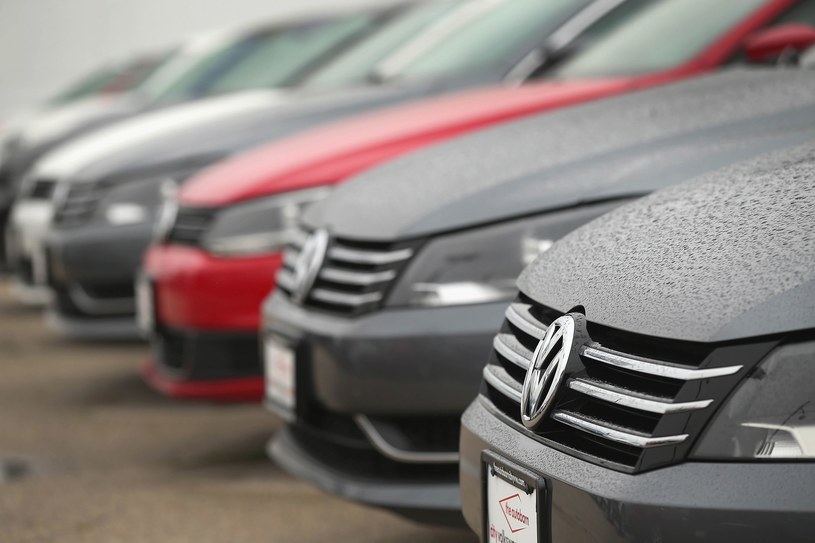 Volkswagen został dotknięty największą aferą od lat /AFP