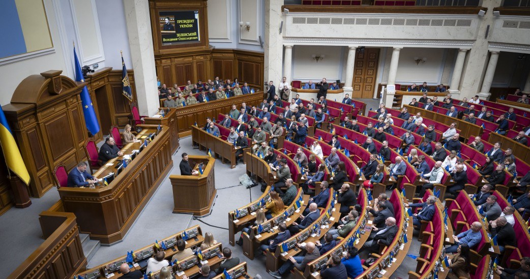 Володимр Зеленський запевнив Верховну Раду, що війну в Україні можна завершити до кінця 2025 року. /Domena publiczna