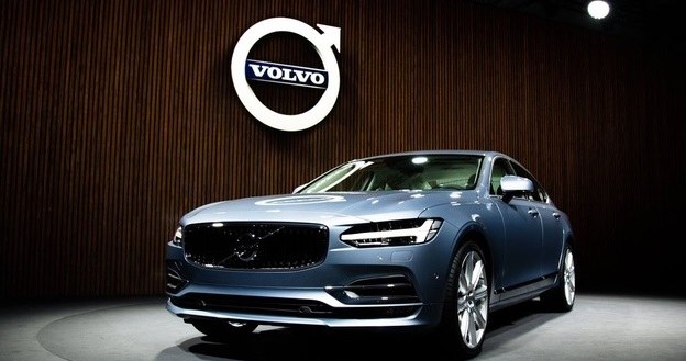 Volvo S90 /Volvo