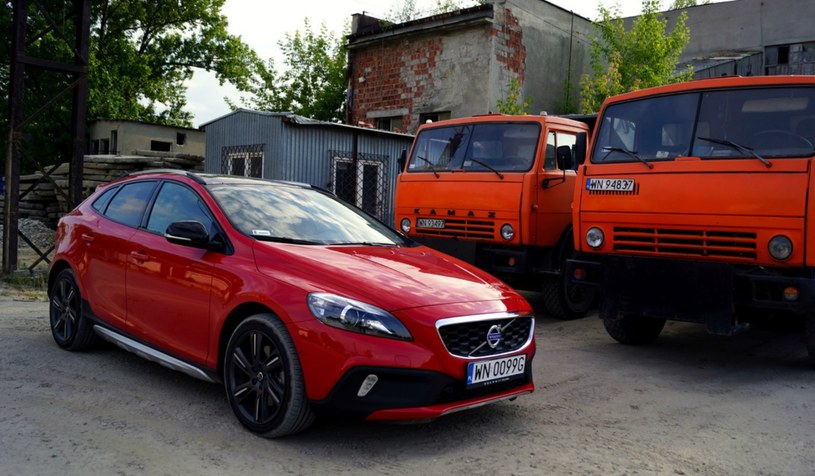 Volvo V40 Cross Country T5 ani kombi, ani terenowe. Za