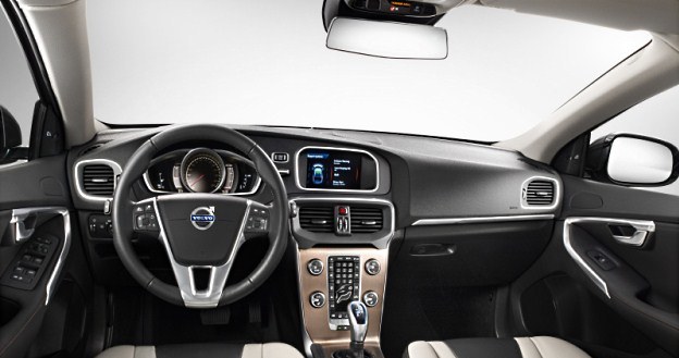 Volvo V40 cross country /Informacja prasowa