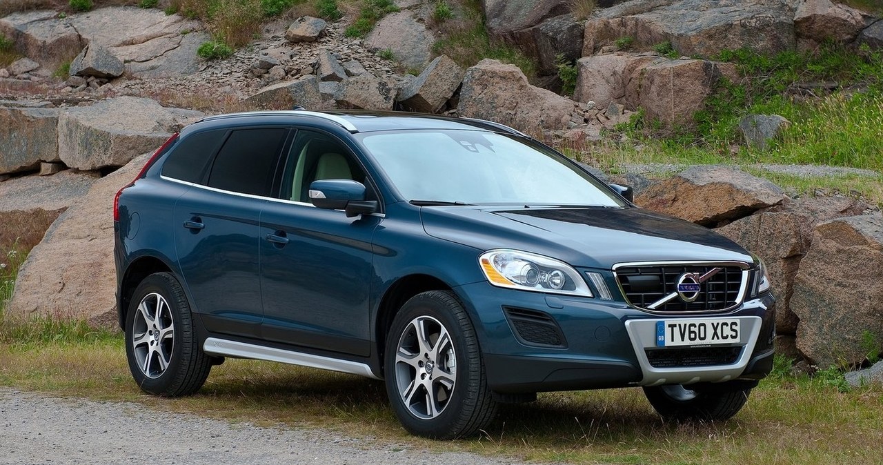 Volvo XC60 wyróżnia się stylizacją, bezpieczeństwem i komfortem; uwaga na niektóre wersje z 5-cylindrowymi dieslami /materiały prasowe