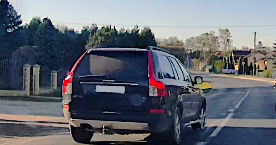 Volvo XC90, którym jechała kobieta /Policja