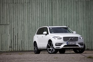 Volvo XC90 - samochód zarządzany tabletem