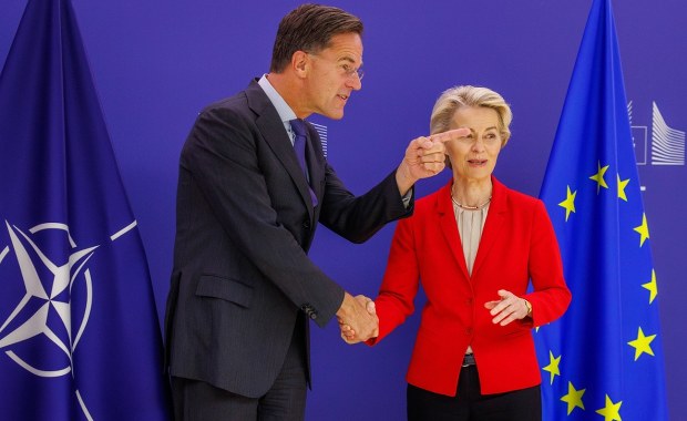 Von der Leyen i Rutte ogłaszają "natychmiastowe" ruchy