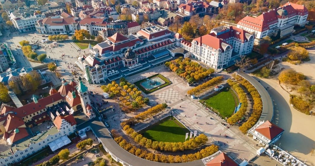 Восени вулиці Сопота стають більш спокійними, саме час краще познайомитись з цим містом /Domena publiczna